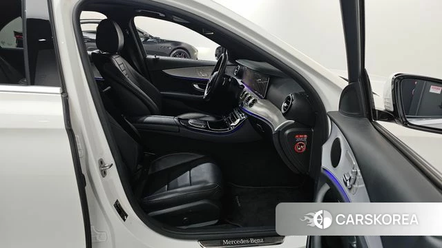 Mercedes-Benz E-Class W213 2020 Белый из Кореи, фото 2