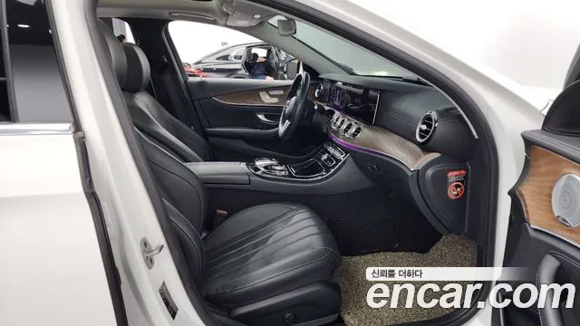 Mercedes-Benz E-Class W213 2019 Белый из Кореи, фото 2