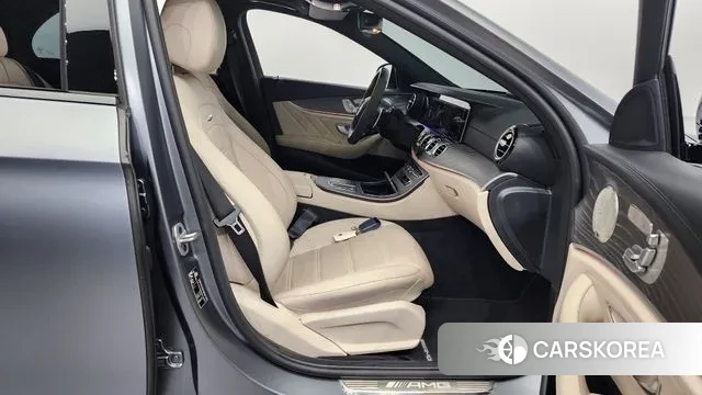 Mercedes-Benz E-Class W213 2023 Серый из Кореи, фото 2