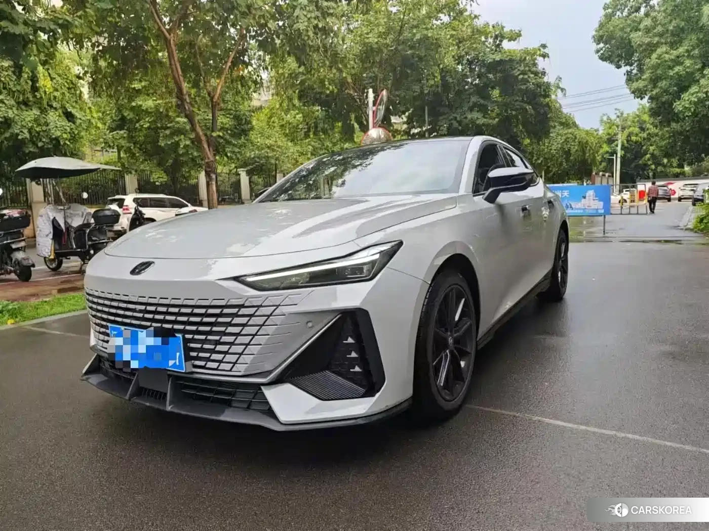 Chang'an Changan UNI-V 2022 Silver/gray из Китая, фото 2
