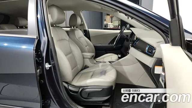 Kia Niro 2018 Синий из Кореи, фото 2