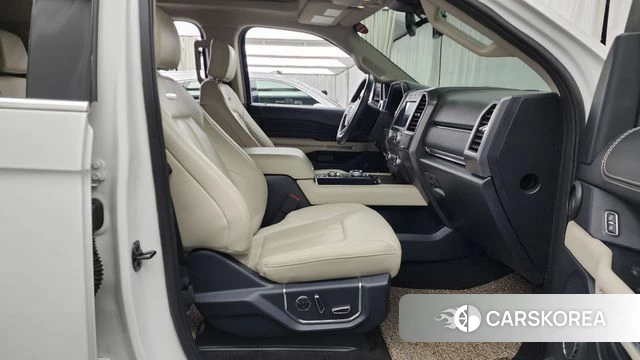 Ford Expeditation 2021 Белый из Кореи, фото 2