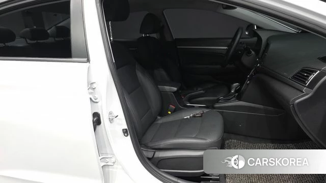 Hyundai Avante AD 2018 Белый из Кореи, фото 2