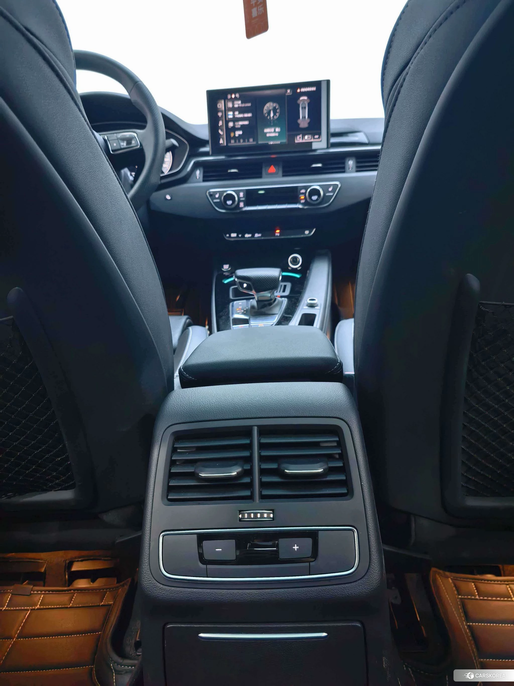 Audi A4L 2023 Белый из Китая, фото 2