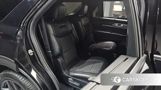 Ford Explorer 6th Generation 2024 Черный из Кореи, фото 2