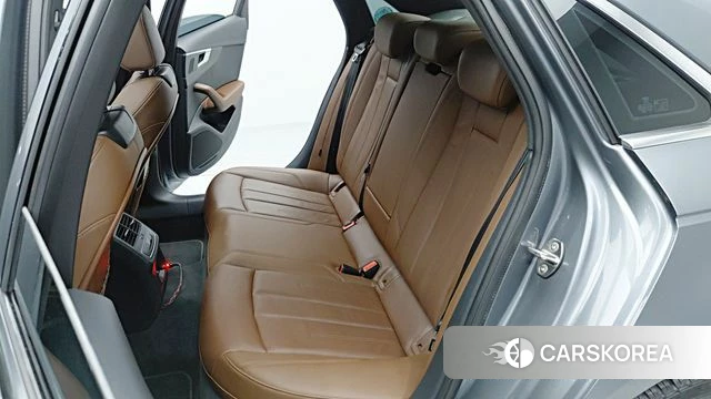Audi A4 (B9) 2019 Серый из Кореи, фото 2