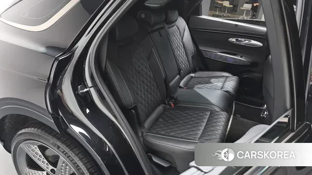 Genesis GV70 2022 Черный из Кореи, фото 2