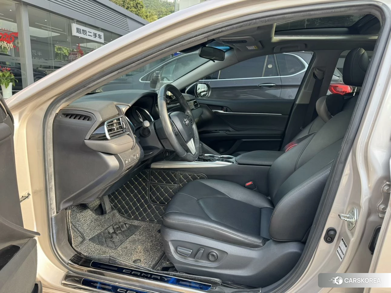 Toyota Camry 2021 Серебристо-серый из Китая, фото 2