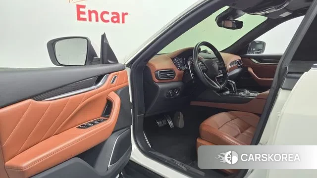 Maserati Levante 2021 Белый из Кореи, фото 2