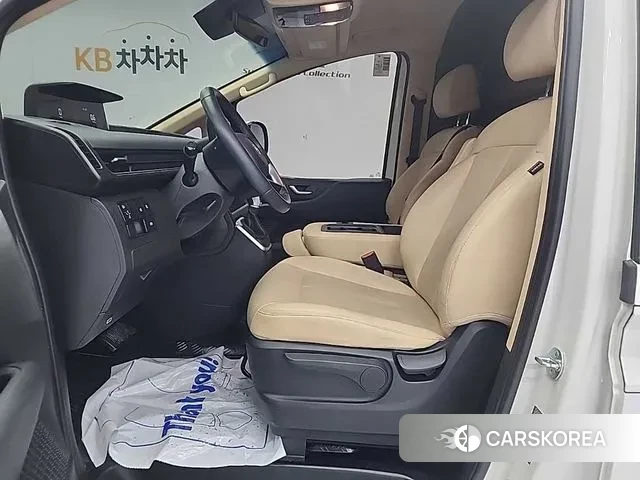 Hyundai Staria 2023 Белый из Кореи, фото 2