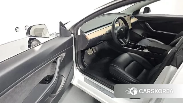 Tesla Model 3 2020 Белый из Кореи, фото 2