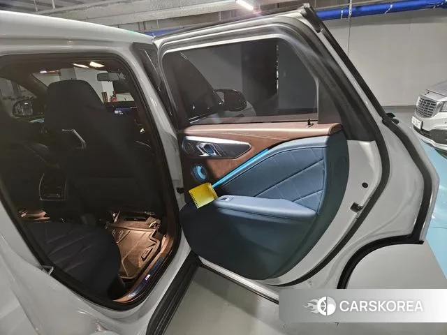 BMW XM (G09) 2023 Белый из Кореи, фото 2