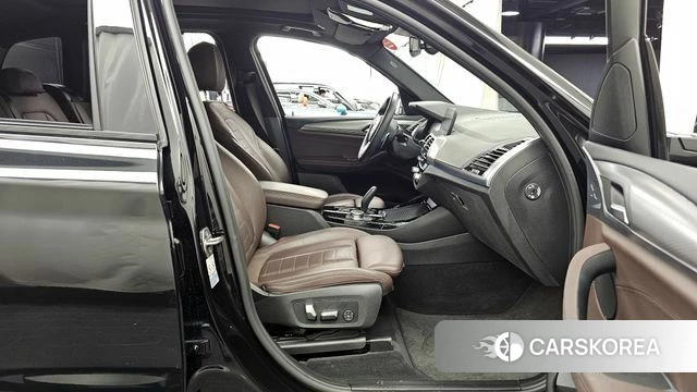 BMW X3 (G01) 2021 Черный из Кореи, фото 2