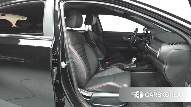 Kia The New K3 2nd generation 2022 Черный из Кореи, фото 2