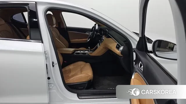 Genesis The New G70 2021 Белый из Кореи, фото 2