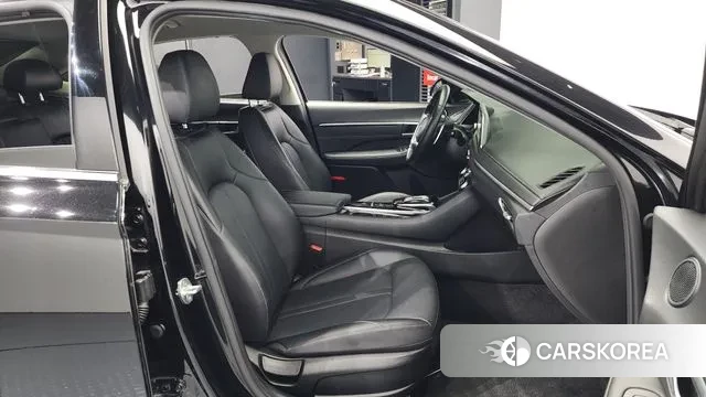 Hyundai Sonata (DN8) 2021 Черный из Кореи, фото 2