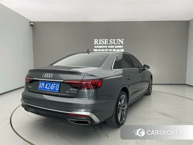 Audi A4L 2021 Темно-серый из Китая, фото 2