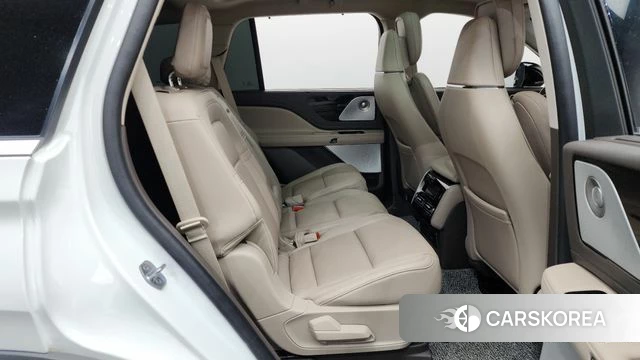 Lincoln Aviator 2nd generation 2023 Белый из Кореи, фото 2