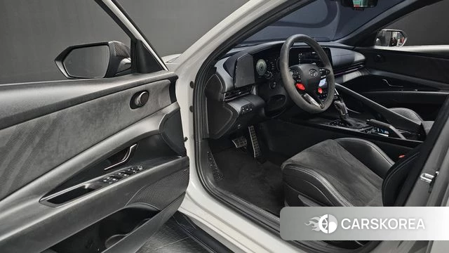 Hyundai Avante (CN7) 2022 Серебристо-серый из Кореи, фото 2