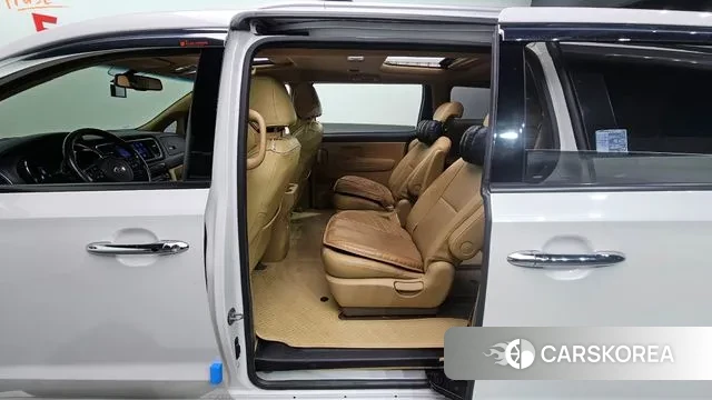 Kia The New Carnival 2018 Белый из Кореи, фото 2