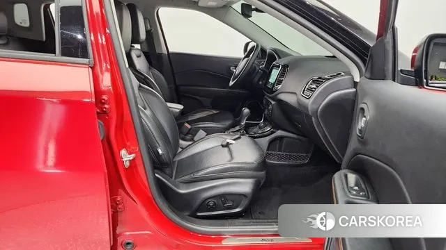Jeep Compass 2nd Generation 2018 Красный из Кореи, фото 2
