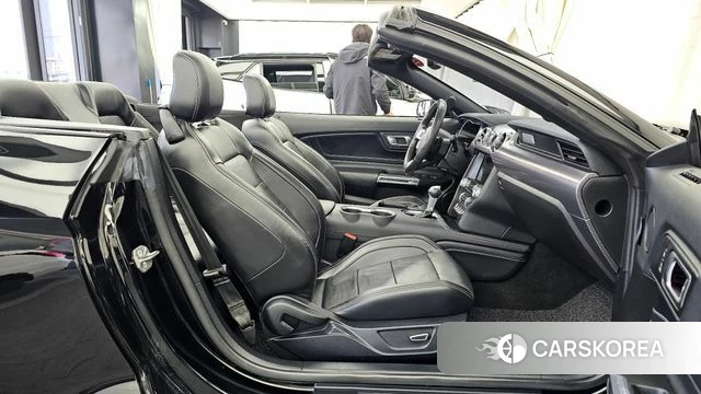 Ford Mustang 2019 Черный из Кореи, фото 2