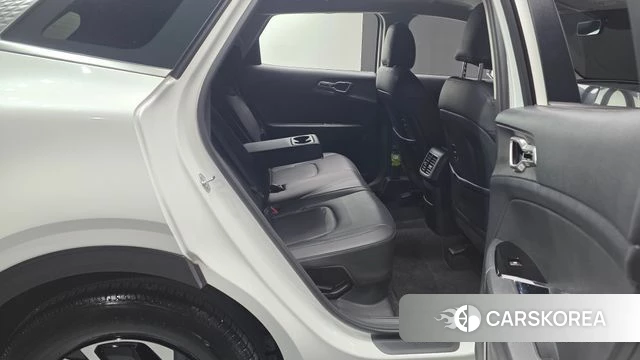 Kia Sportage 5th Generation Hybrid 2024 Белый из Кореи, фото 2