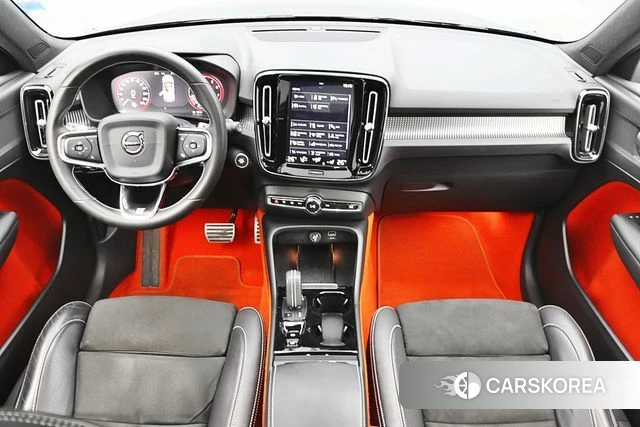 Volvo XC40 2019 Серый из Кореи, фото 2