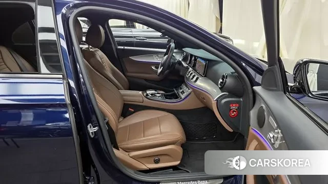 Mercedes-Benz E-Class W213 2020 Синий из Кореи, фото 2