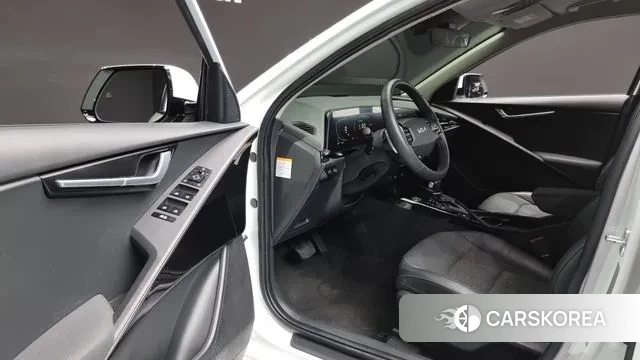 Kia Di Ol Nu Niro 2022 Белый из Кореи, фото 2