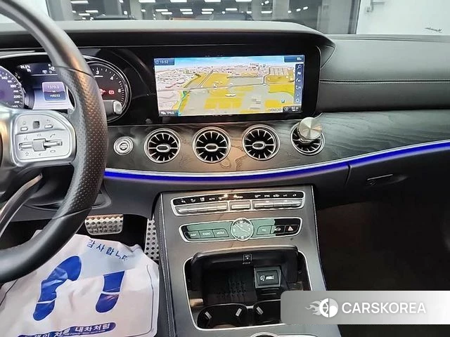 Mercedes-Benz E-Class W213 2018 Белый из Кореи, фото 2