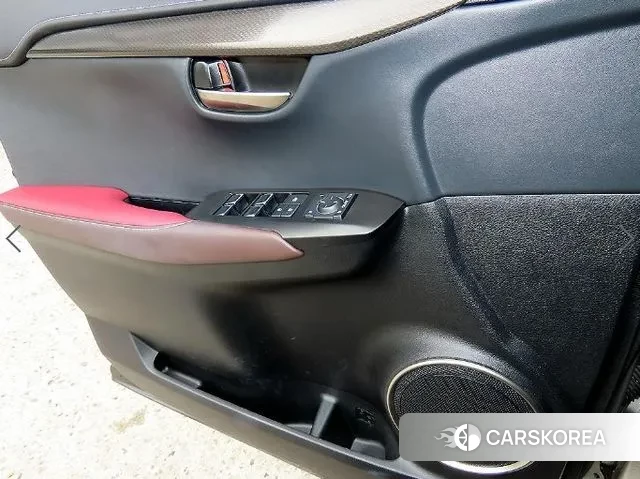 Lexus NX300h 2019 Серый из Кореи, фото 2