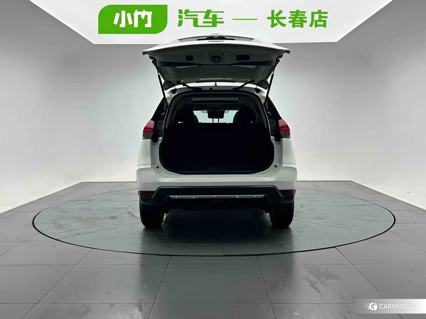 Nissan Qijun 2023 Белый из Китая, фото 2