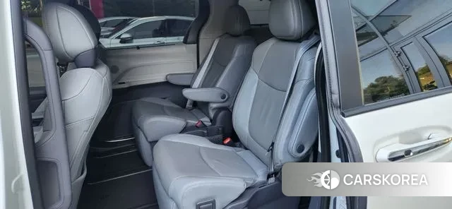 Toyota Sienna 4th Generation 2021 Белый из Кореи, фото 2