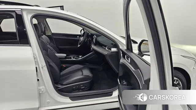 Kia K5 3rd generation 2023 Белый из Кореи, фото 2