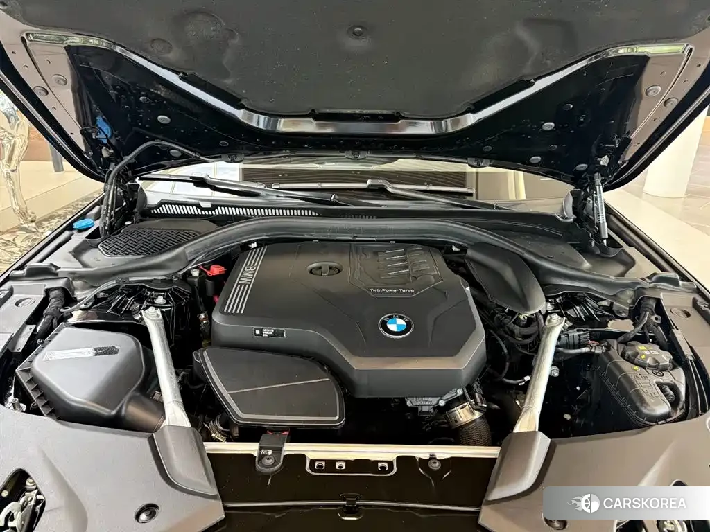 BMW 5 series 2024 Черный из Китая, фото 2