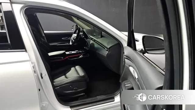 Genesis GV70 2024 Белый из Кореи, фото 2