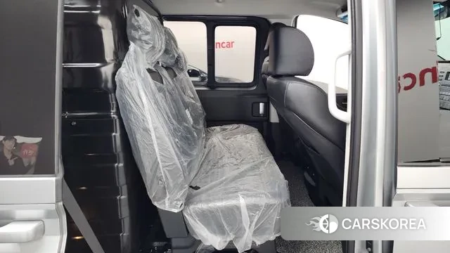 Hyundai Staria 2023 Серебряный из Кореи, фото 2