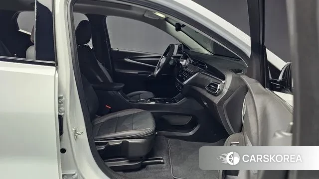 Chevrolet (GM Daewoo) Bolt EUV 2022 Белый из Кореи, фото 2