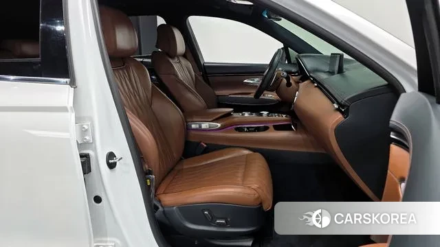 Genesis GV70 2021 Белый из Кореи, фото 2