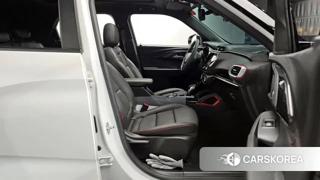 Chevrolet (GM Daewoo) Trailblazer 2023 Белый из Кореи, фото 2