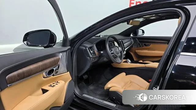 Volvo S90 2022 Черный из Кореи, фото 2