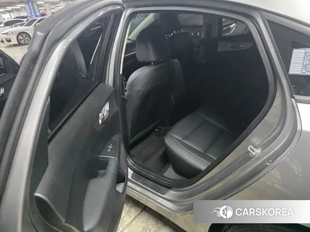 Kia The New K3 2nd generation 2022 Серебристо-серый из Кореи, фото 2