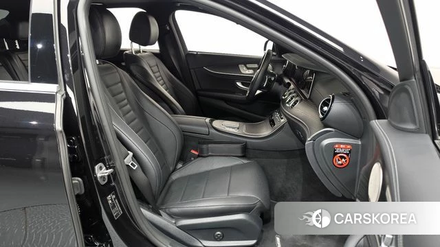 Mercedes-Benz E-Class W213 2022 Черный из Кореи, фото 2