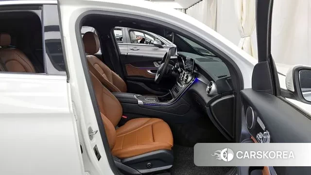 Mercedes-Benz GLC-Class X253 2021 Белый из Кореи, фото 2