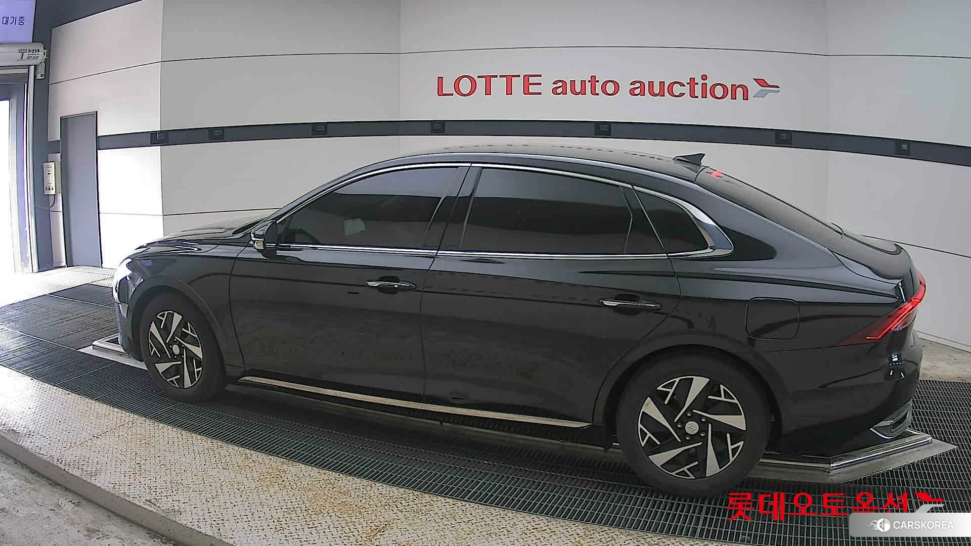 Hyundai Grandeur Hybrid 2022 Midnight Black Pearl из Кореи, фото 2