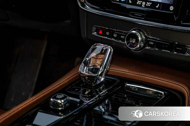 Volvo S90 PHEV 2024 Черный из Китая, фото 2