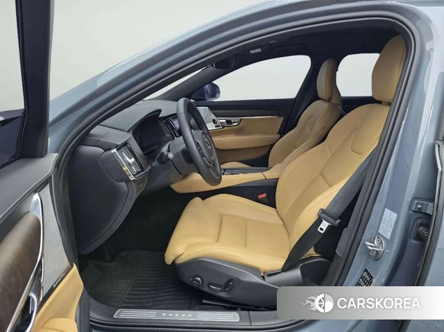 Volvo S90 2023 Серый из Кореи, фото 2