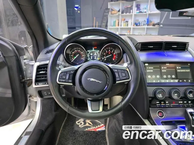 Jaguar F-TYPE 2018 Серебряный из Кореи, фото 2