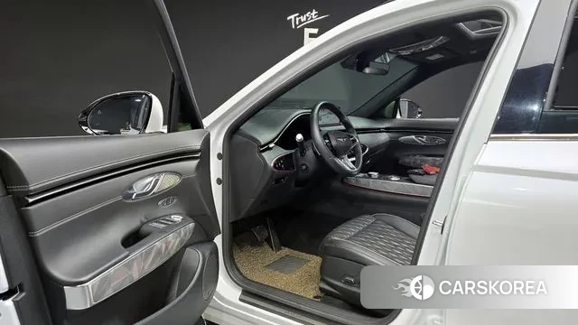 Genesis GV70 2021 Белый из Кореи, фото 2